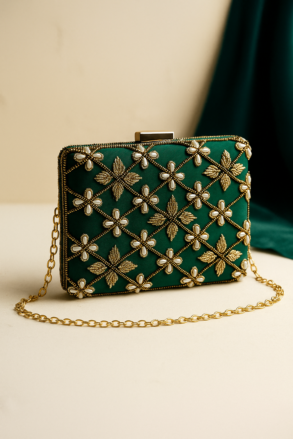 Clutch Bag – Deep Emerald Green | Velaria