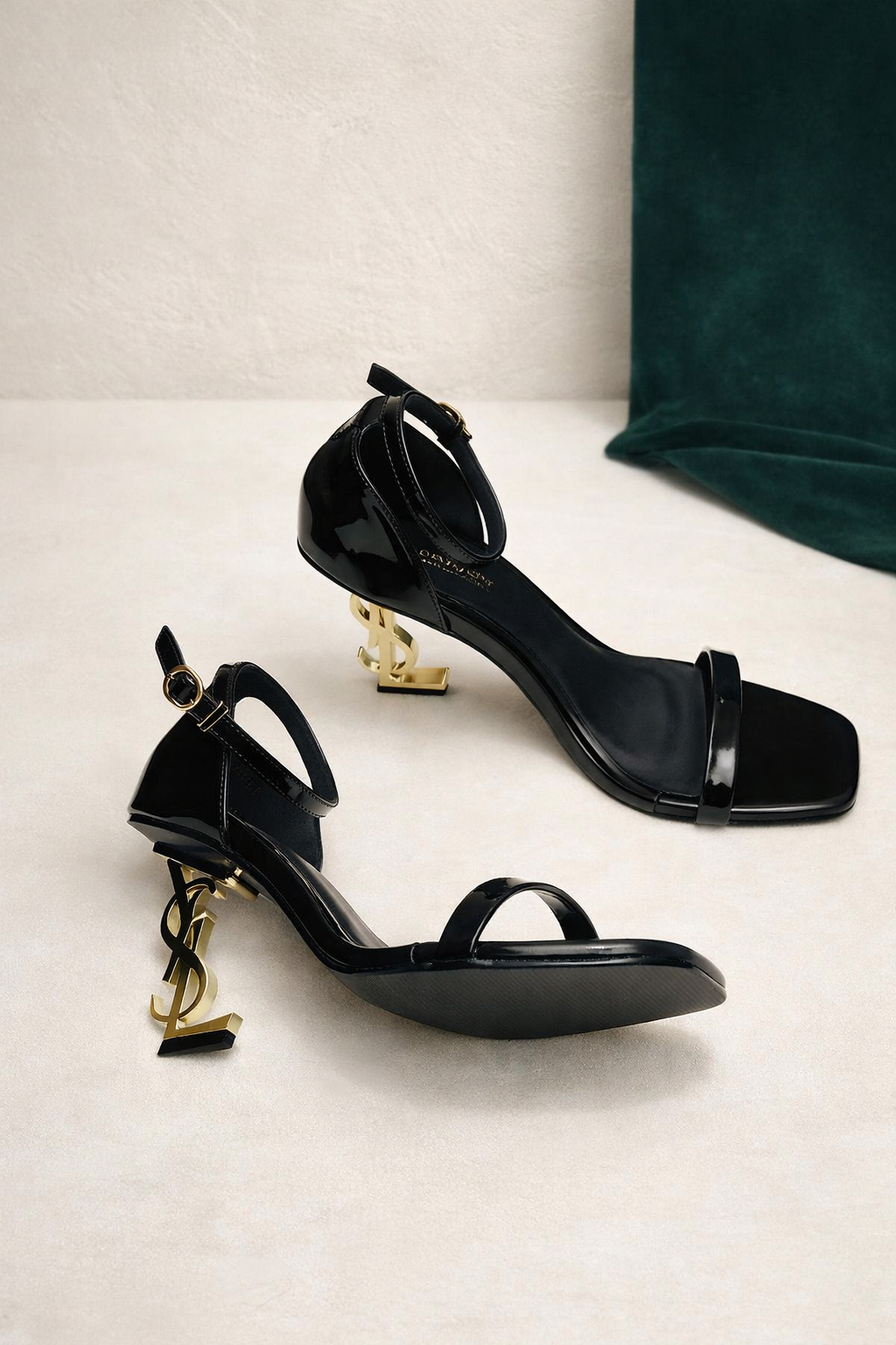 Heels — Black│Velaria
